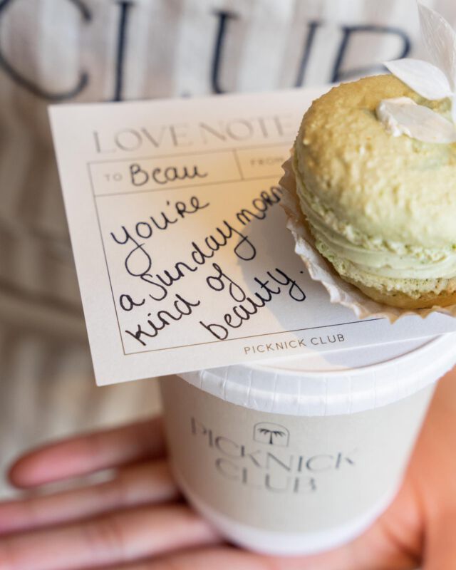 Coffee & LOVE NOTES :
You’re a Sunday morning kind of beauty☕️ + 🖤
#picknickclub #store #café #events #lovenotes #thankyou #coffee #coffeetogo #coffeebar #cakes #macarons #holidaycafé #sunday #alkmaar